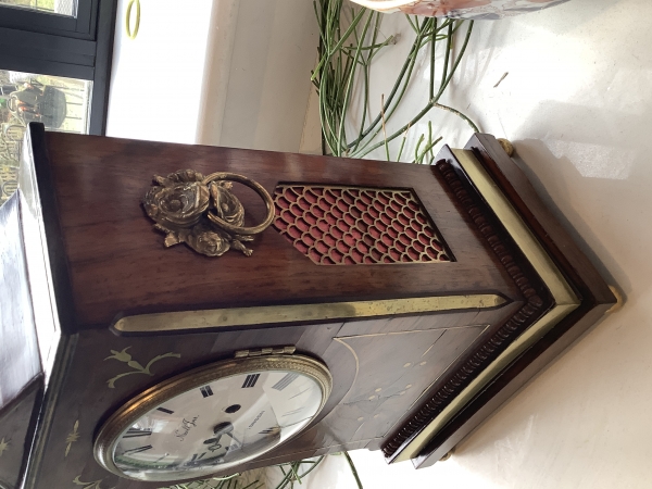 Small striking. Fusee